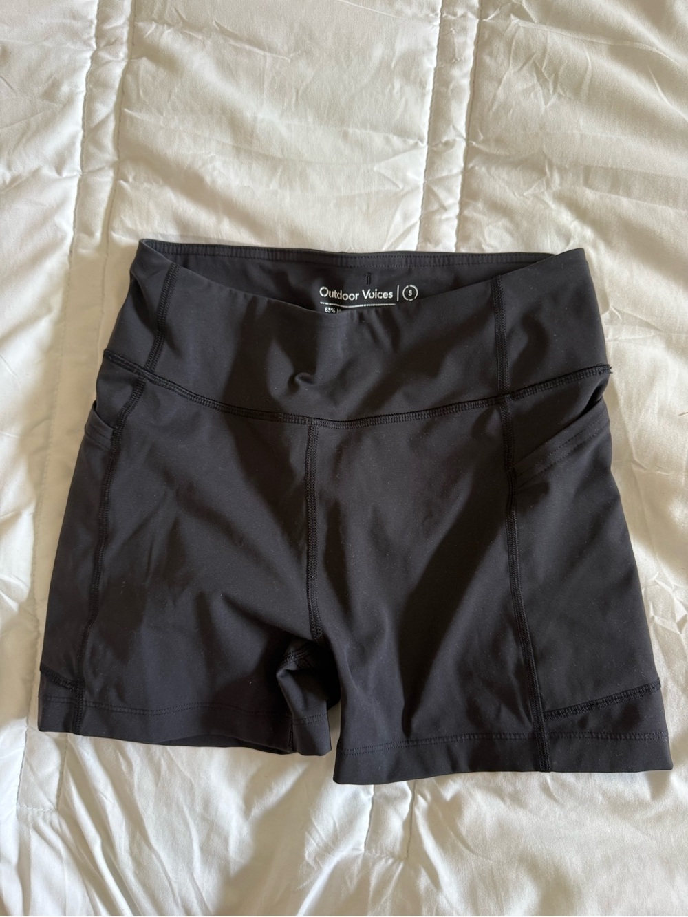 Outdoor Voices Shorts with pockets size S